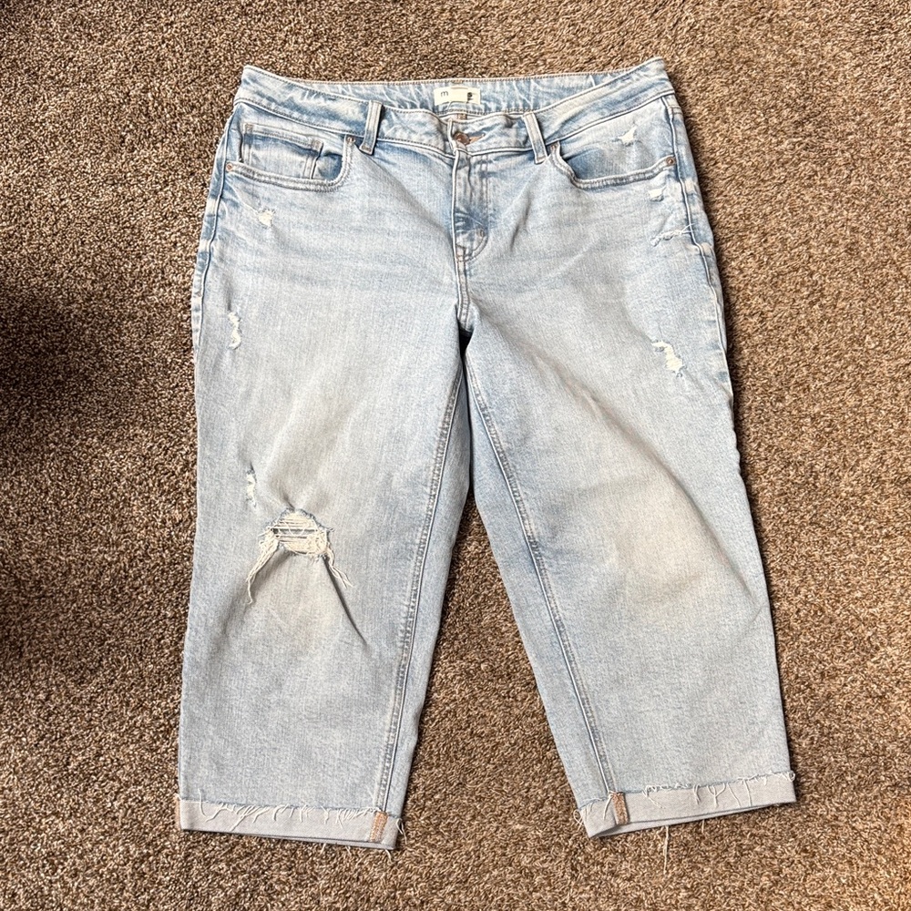 Maurices Light Blue Cropped Distressed Jeans